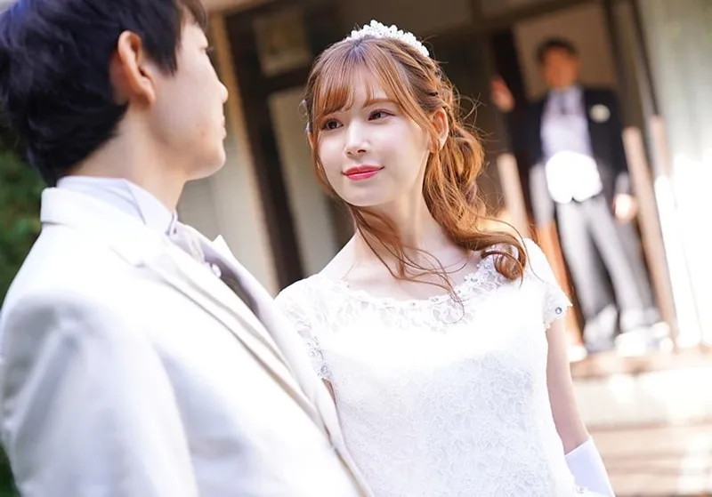 Bố chồng địt người yêu của con trai ngay sau lễ cưới của con trai